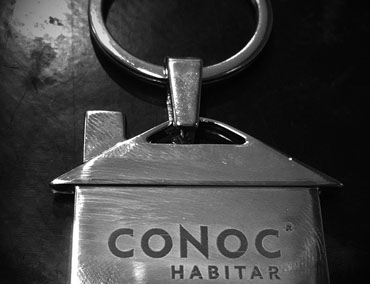 grabado en llaveros metálicos